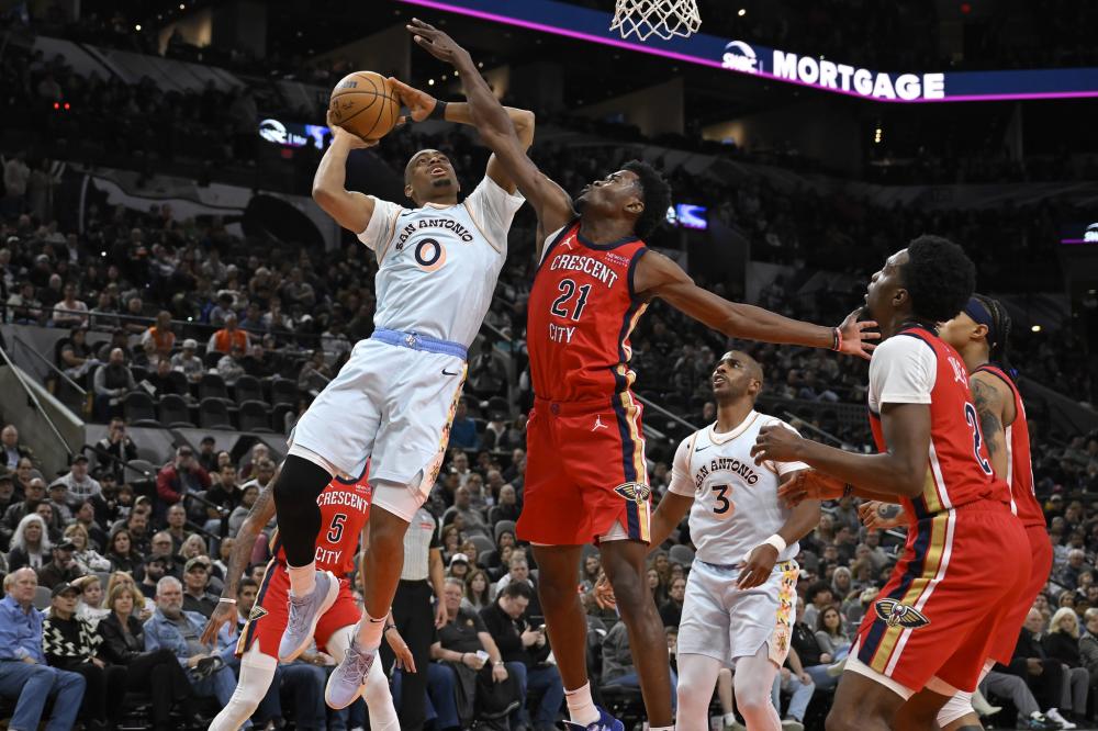 积极逼抢 积极逼抢