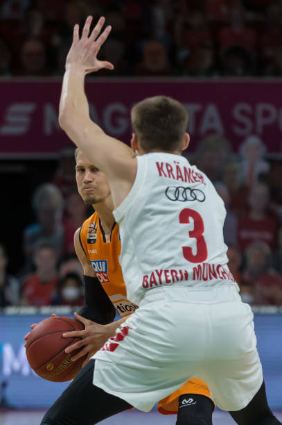 以更镇定的 以更镇定的