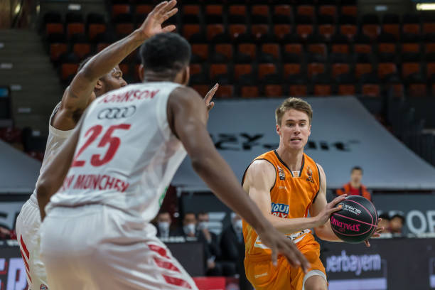 同样有限 同样有限