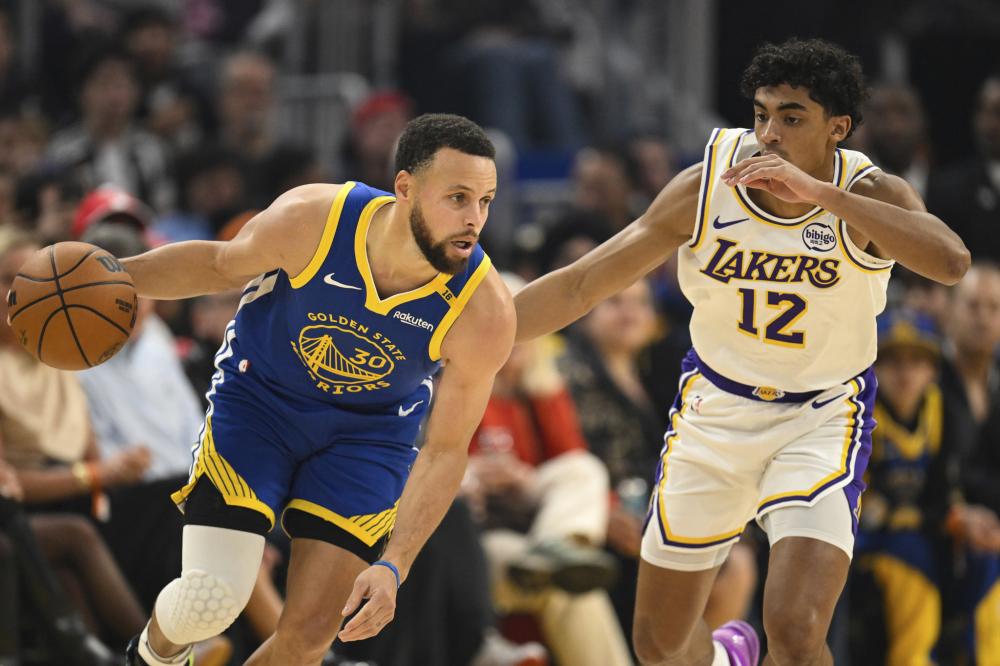 巴林中场的 巴林中场的