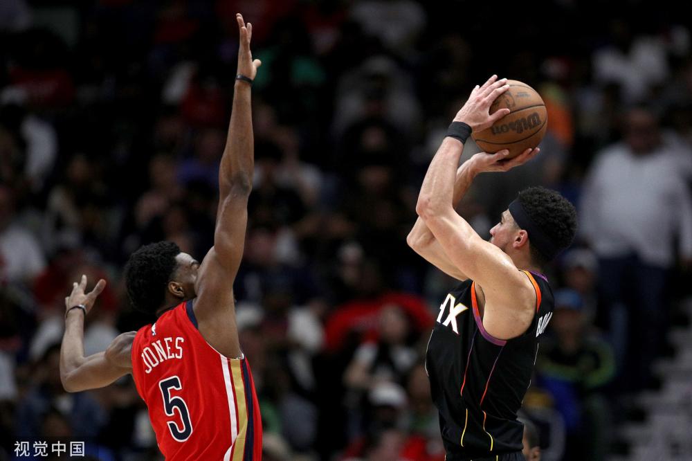 在接受采访 在接受采访