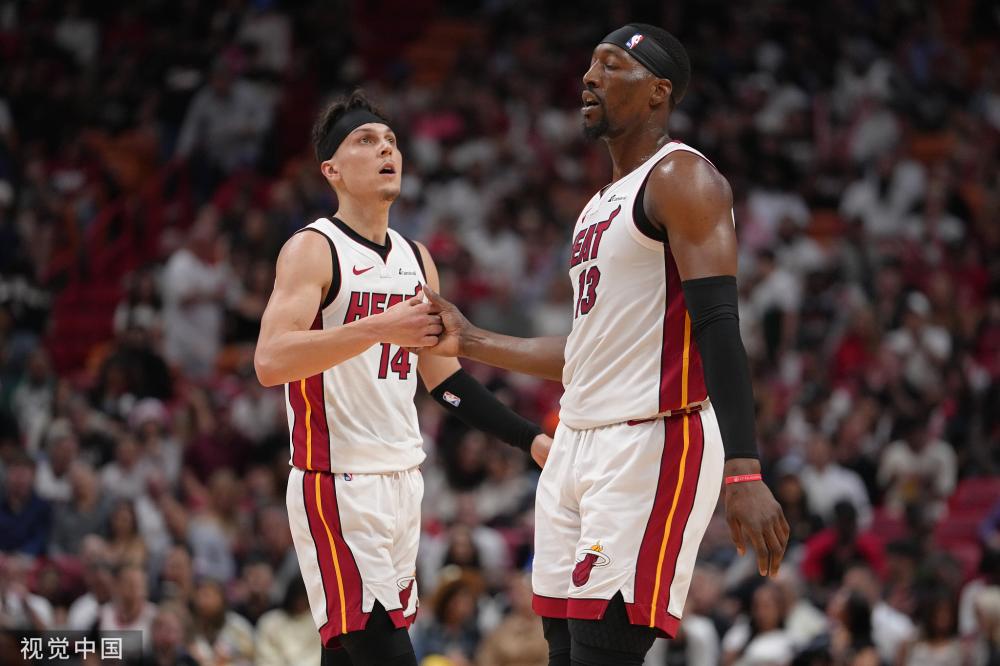 回顾他在利 回顾他在利